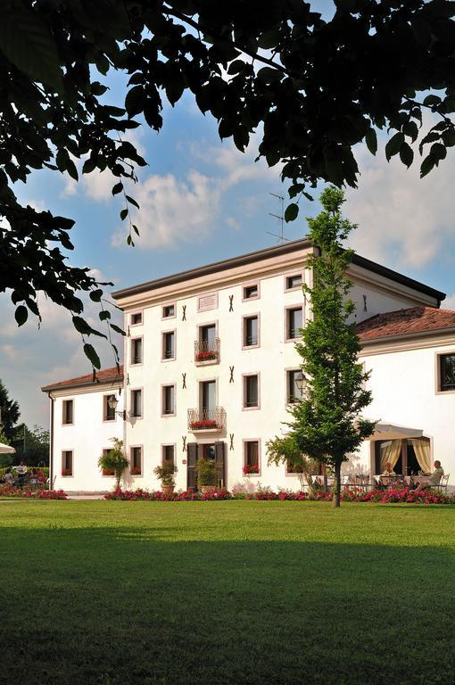 Hotel Villa Dei Carpini Одерцо Экстерьер фото