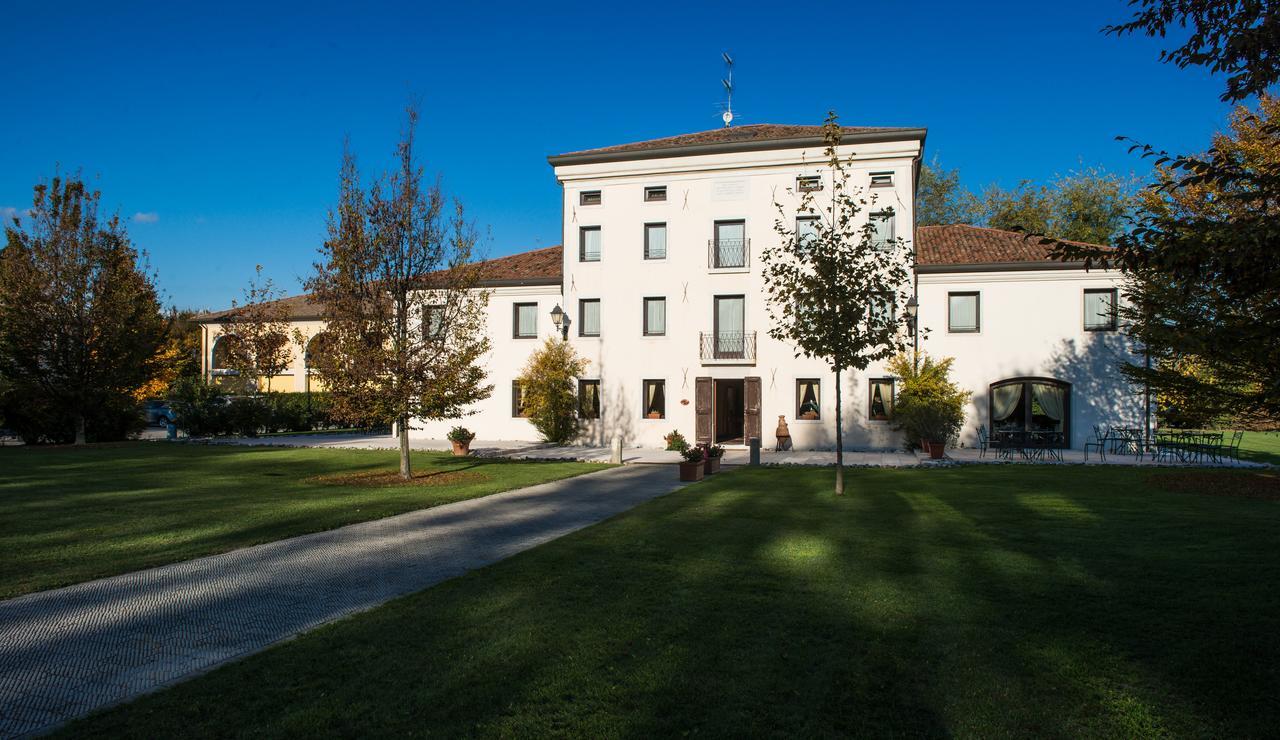 Hotel Villa Dei Carpini Одерцо Экстерьер фото